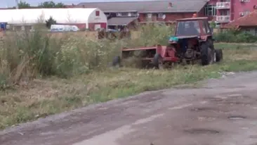 Tarupiranje-košenje traktorom | Video